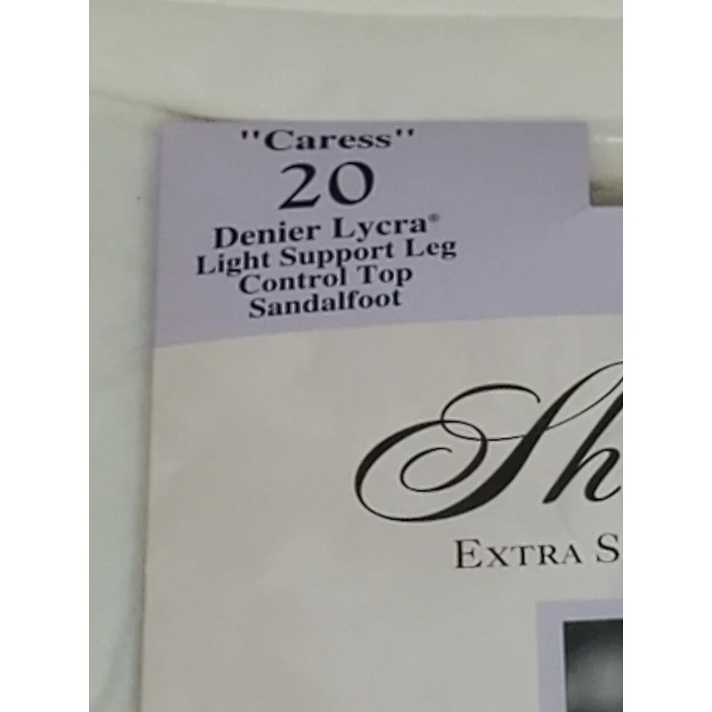 Worthington Sheer Caress‎ Pantyhose 20 Denier Light Support Sandalfoot Beige New